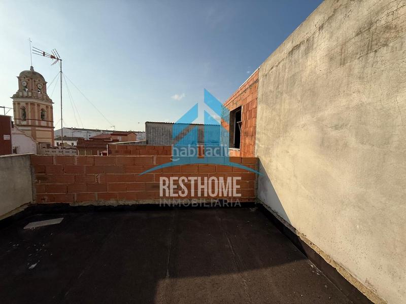 Foto 78b82abc-37fe-475b-8e7a-91099db9fa37. Édifice dans Favara