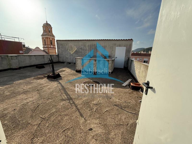 Foto dd33003b-ed03-4269-bf9a-eb71cc096f3f. Édifice dans Favara