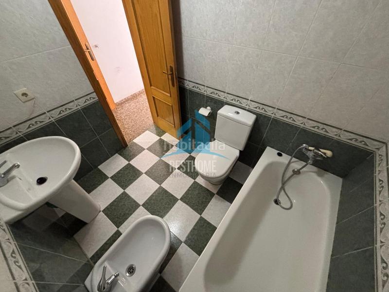 Foto 06a296b6-fe4f-44f6-84b3-f2259fec5b55. Pis amb aparcament a Corea Gandia