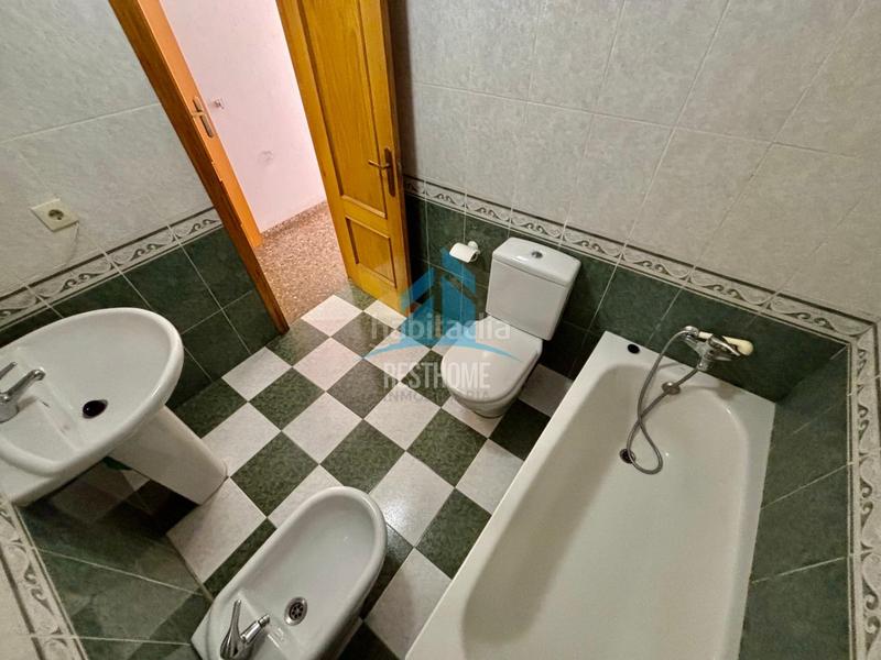 Foto 27f60b71-edb1-4f64-88eb-e0fb08342710. Pis amb aparcament a Corea Gandia