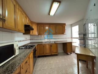 Appartement  Calle lluis vives. Amplio y luminoso piso en venta en la zona de corea, gandia