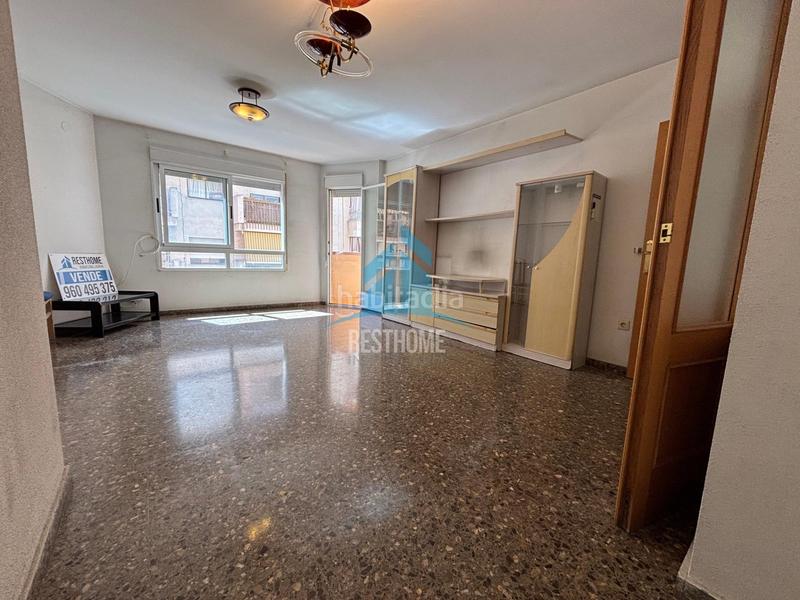 Foto ea0f6a8e-8026-41e5-952b-5140c232dd8b. Pis amb aparcament a Corea Gandia