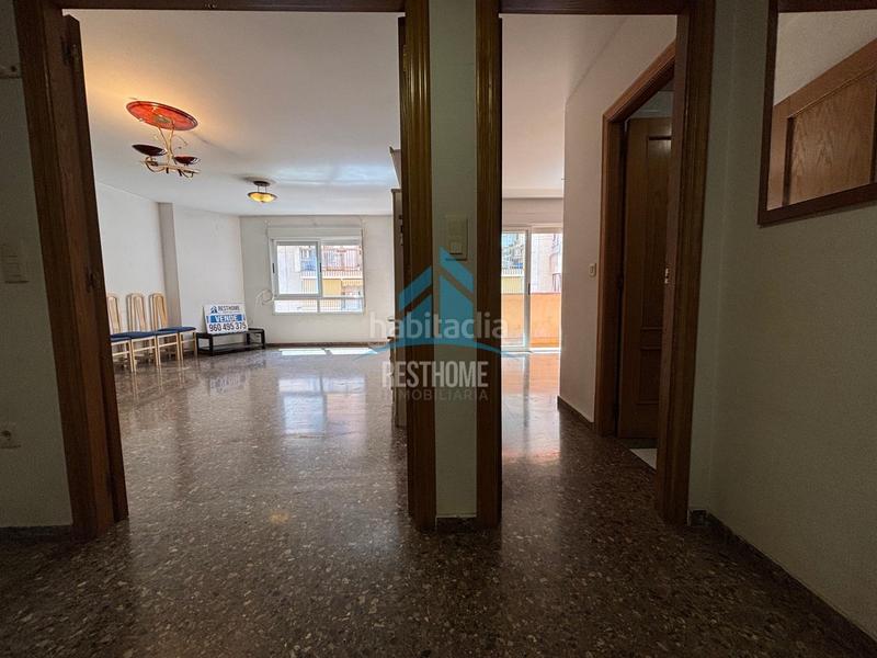 Foto ead8bc01-cb4a-421d-b132-d2652cf553e0. Pis amb aparcament a Corea Gandia