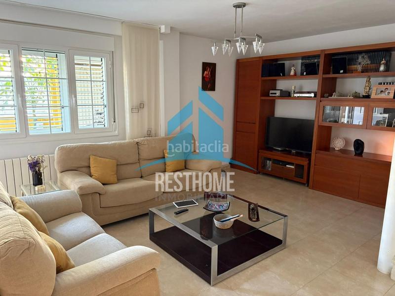 Foto 2ffb5f14-7f52-4a3e-853d-eae4ea39553b. Casa a schiera con parcheggio in Bulevar del Xúquer Cullera