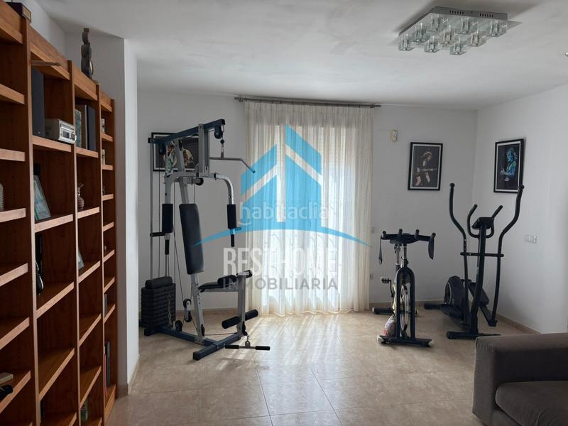 Foto 4b206ecd-abe0-4def-a849-27a6c4c46ff2. Casa a schiera con parcheggio in Bulevar del Xúquer Cullera