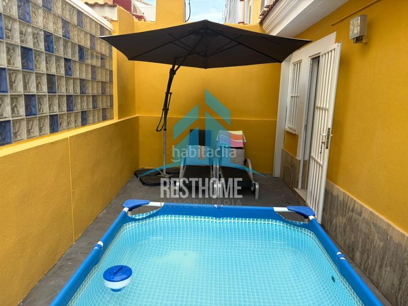 Foto 9d698a39-70d7-4505-81a5-0dfcd75d6863. Casa a schiera con parcheggio in Bulevar del Xúquer Cullera