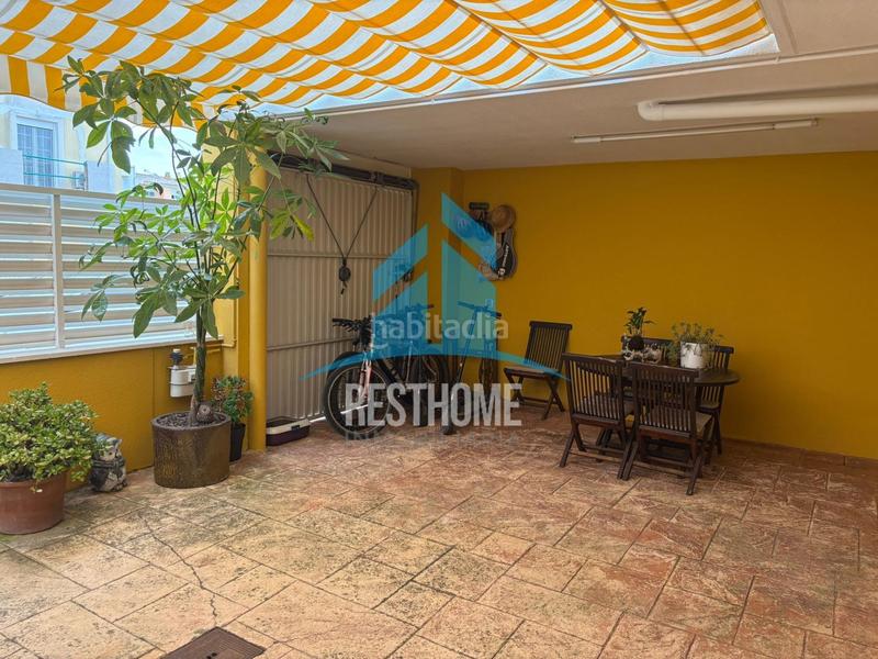 Foto a5d11d6f-2db8-40bd-85ab-c8bb883b20e1. Casa a schiera con parcheggio in Bulevar del Xúquer Cullera