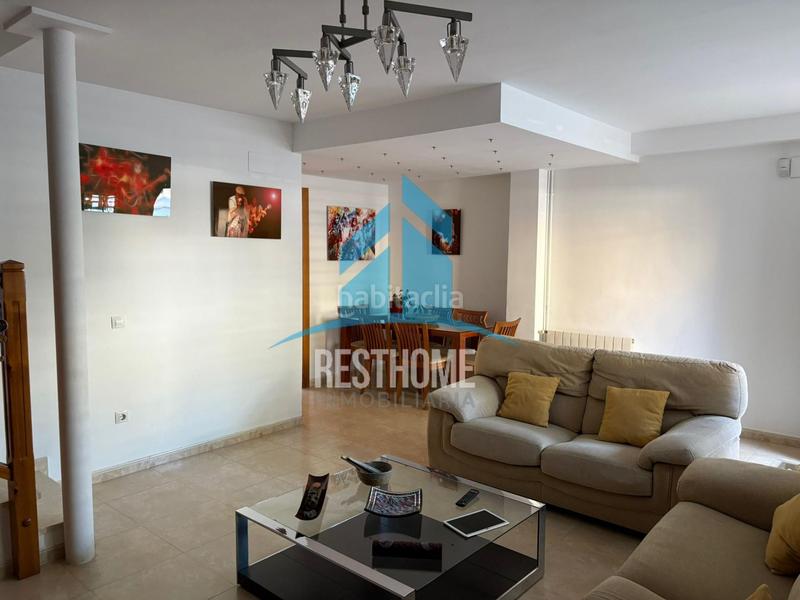 Foto cdef33f9-19b9-45ca-8345-da42c080d3e4. Casa a schiera con parcheggio in Bulevar del Xúquer Cullera