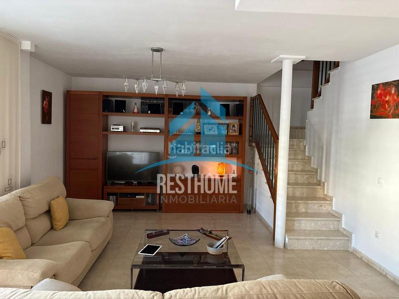 Foto d6277d84-5614-4634-8a10-b4cb276bec4d. Casa a schiera con parcheggio in Bulevar del Xúquer Cullera