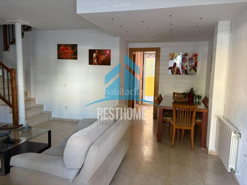 Foto f8244afd-5a52-4846-85aa-a9bb7c036365. Casa a schiera con parcheggio in Bulevar del Xúquer Cullera