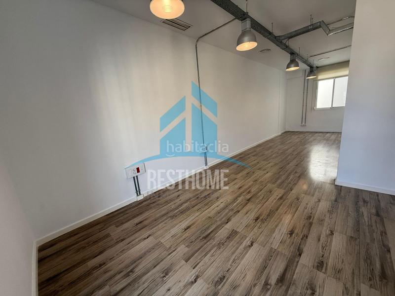 Foto f9fe75fe-e399-4289-9f81-c47008b2e4be. Alquiler apartamento alquiler de piso en avenida del regne de valència en Valencia