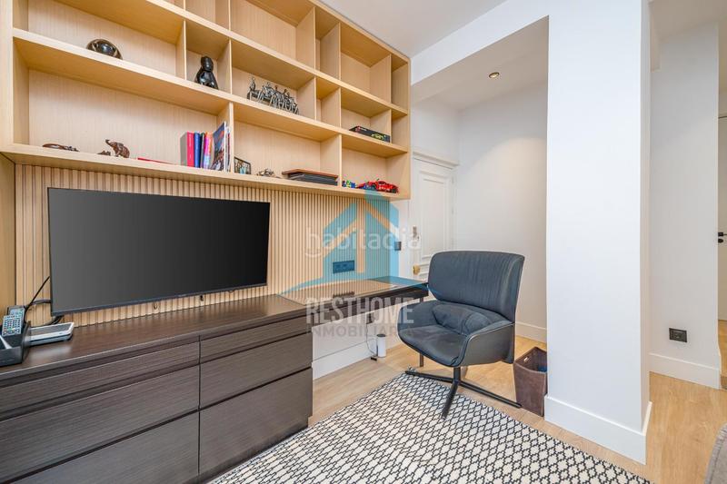 Foto 240bee75-9c23-4830-aea0-e3184299f69a. Flat with heating in Castellana Madrid