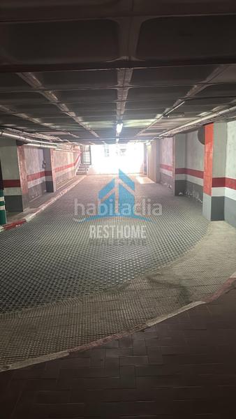 Foto a2f1bd5b-5a9d-418e-94e0-3461d2f382a7. Car parking in Russafa Valencia