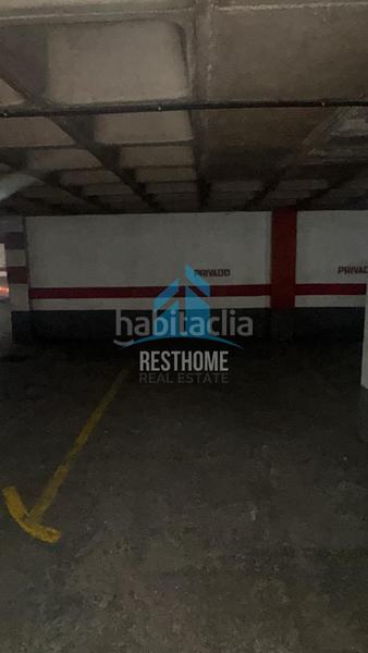 Foto 9842ce5c-94ae-47c6-a65b-e3eb1e51e79c. Car parking in Russafa Valencia