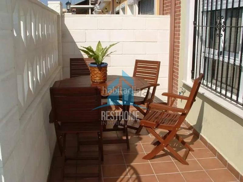 Foto bdf983d5-e91e-423e-8d27-bd9e35bb4317. Reihenhaus in Sueca Sueca