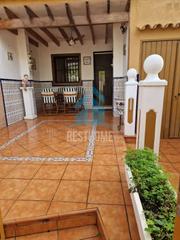 Casa adossada a Tavernes de la Valldigna. Adosado en tavernes playa