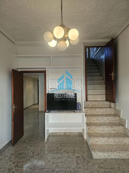 Foto 1f8a3069-70d8-48b9-9f46-12c70689b381. Casa adossada amb calefacció a Guadassuar
