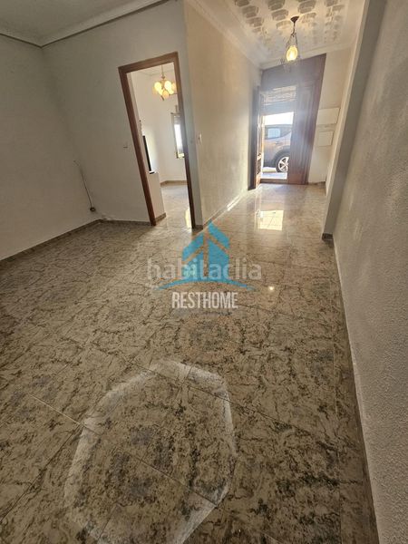Foto 203a47a9-b1e2-4fce-8d3d-c45bf47664fb. Casa adossada amb calefacció a Guadassuar