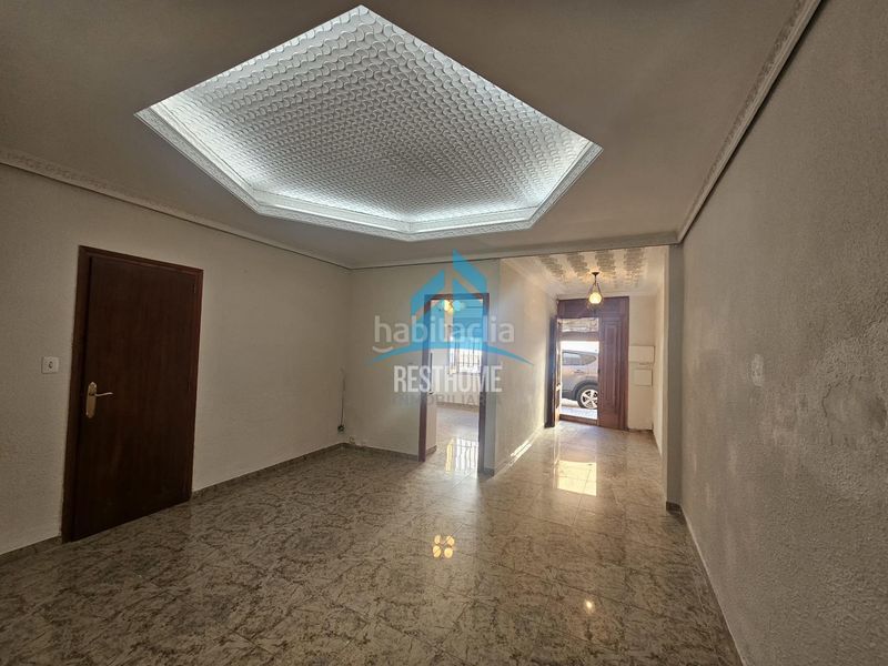 Foto ec15a083-8a53-4a64-a323-20ce4a205546. Casa adossada amb calefacció a Guadassuar