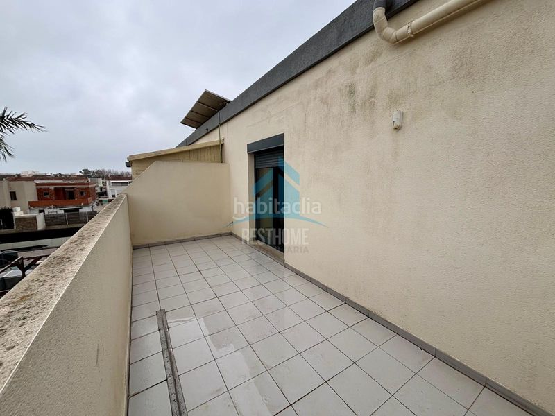 Foto 147abe35-9887-42b9-86d8-9bdcc62a1c81. Casa aparellada amb aparcament piscina a Daimús