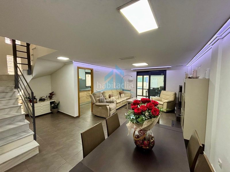 Foto 6c8240f3-8d96-4c5b-ab38-3187d0935a32. Casa aparellada amb aparcament piscina a Daimús