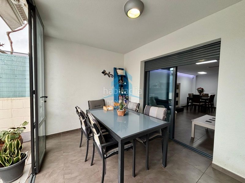 Foto 6e4eec0e-c008-4e17-9f2d-4a4ca3227a24. Casa aparellada amb aparcament piscina a Daimús