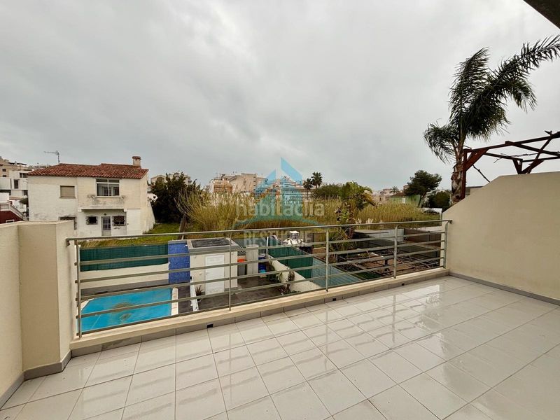 Foto 838208fc-d089-4ca1-b8cd-5e0fa3568c07. Casa aparellada amb aparcament piscina a Daimús