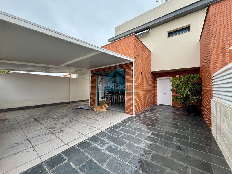 Foto 87c549bb-52d6-45a0-8bf9-eee33dded8ee. Casa aparellada amb aparcament piscina a Daimús