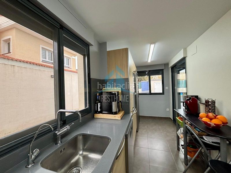 Foto 8f2fb98d-75df-459a-9bb1-5a551c8edf98. Casa aparellada amb aparcament piscina a Daimús