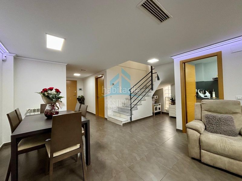 Foto 94ecb911-6ba7-48bc-bc7b-6fbe7f3928c0. Casa aparellada amb aparcament piscina a Daimús