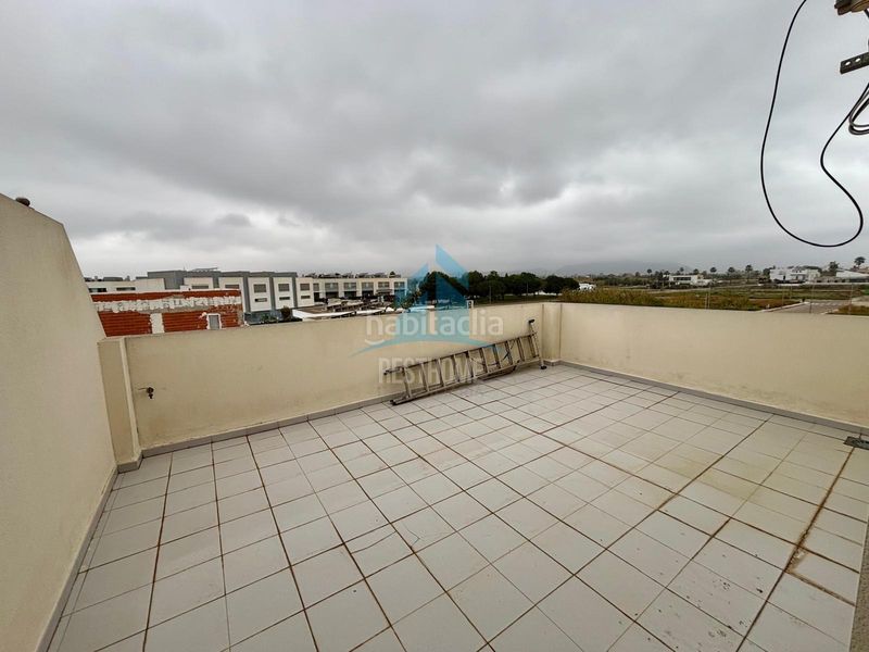 Foto a34069c0-ebf2-4b7c-81ae-1c3e8b8b0619. Casa aparellada amb aparcament piscina a Daimús