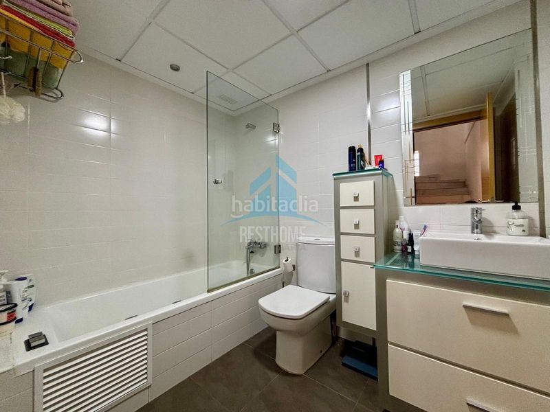 Foto d512555c-a9f3-4e12-8bc0-27393c55ff29. Casa aparellada amb aparcament piscina a Daimús