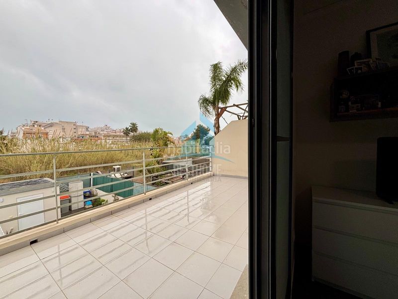 Foto ef42b7c9-fe81-45af-a546-3792779243c0. Casa aparellada amb aparcament piscina a Daimús