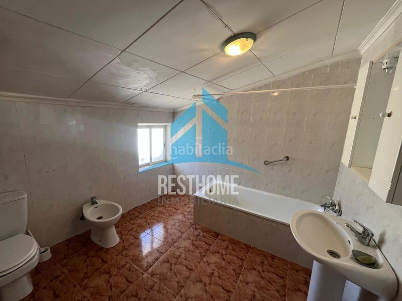 Foto f8578c44-8b9c-43a3-9e11-c021720b5df0. Casa amb aparcament a Balsa de Ves