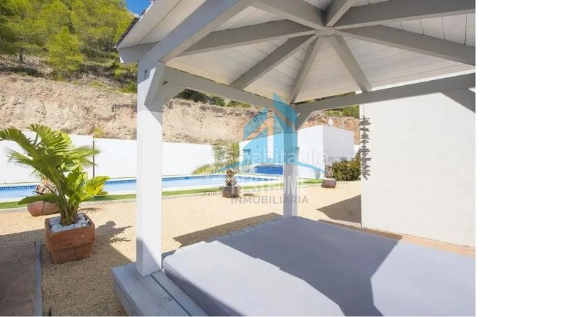 Foto 3bdaa1a8-a71c-4fc5-9adf-d470433df3b1. Xalet amb calefacció aparcament piscina a Oltamar - Cucarres Calp