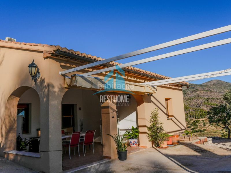 Foto 0af8fb21-fb97-4185-9b28-f8362ff27593. Xalet amb aparcament piscina a Benissa pueblo Benissa