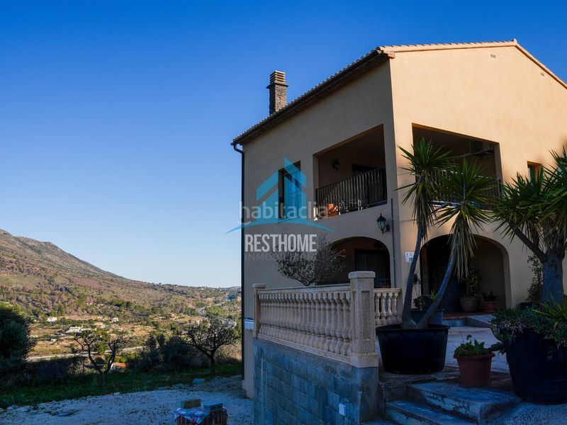 Foto b770b3dd-3727-4758-bc22-c2d8c019a0d5. Xalet amb aparcament piscina a Benissa pueblo Benissa