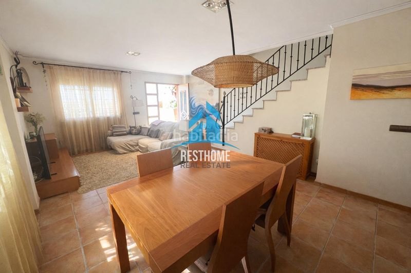 Foto 1ec23e65-ebd4-47d7-ae57-8edc3318bf43. Casa adossada amb aparcament a El Marenyet Cullera