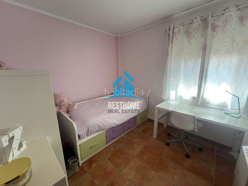 Foto 2eabf00a-d570-4d29-813b-6f475a658128. Casa adossada amb aparcament a El Marenyet Cullera