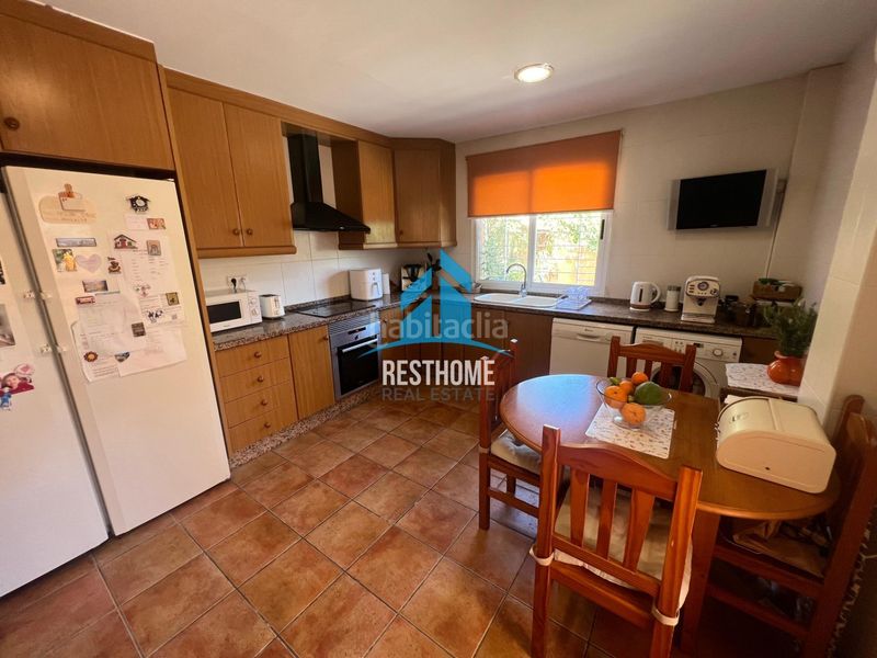 Foto 8c06633c-8b09-4904-9230-80c24f2fedeb. Casa adossada amb aparcament a El Marenyet Cullera