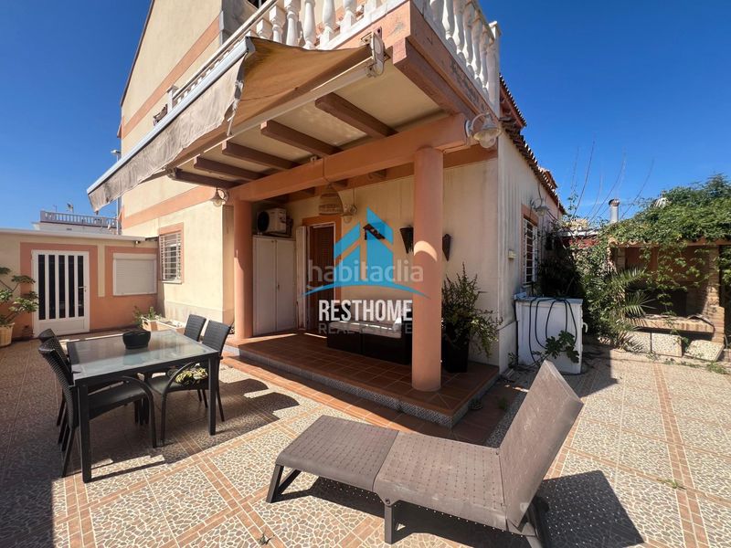 Foto fa007a16-0303-4db3-8857-1d4e01f7706a. Casa adossada amb aparcament a El Marenyet Cullera