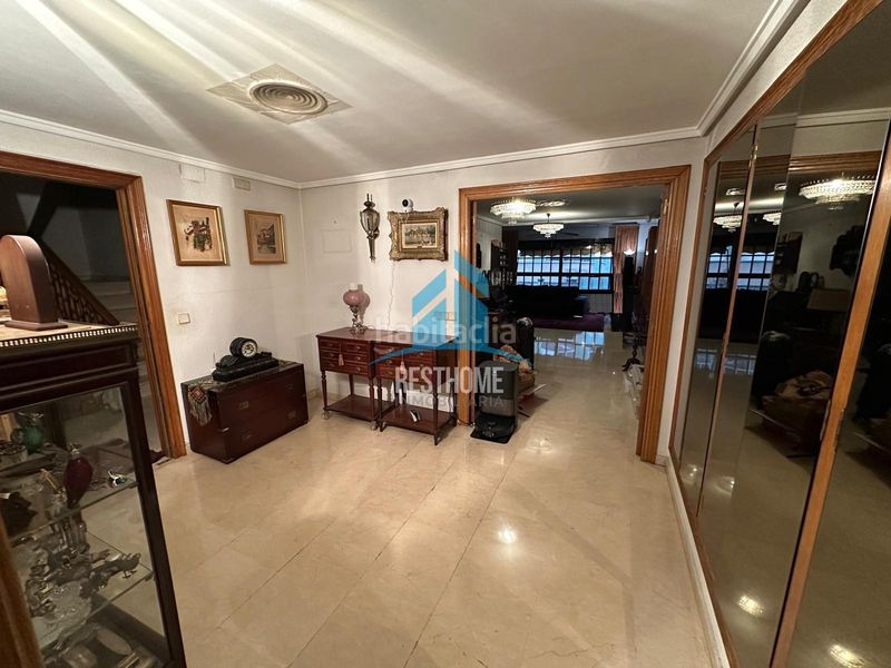 Foto 000c38c0-97f4-46a7-a244-afec60751f52. Pis amb aparcament a Gran Via Valencia