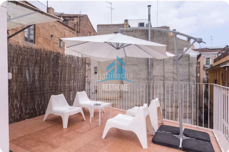 Foto e9d2d3b5-1c02-43ee-85c5-a58189bb7ef0. Casa a El Carme Valencia