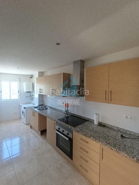 Foto 30f5af15-4363-467c-97b9-e48434bb6174. Pis a Beniarjó