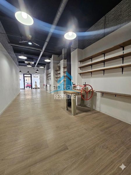 Foto 5194a795-7d5b-4139-a3fc-90fc62feab24. Local comercial a Russafa Valencia