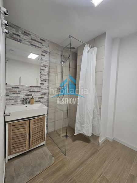 Foto 8231b695-9dae-4d14-a62a-750d23731e9a. Local comercial a Russafa Valencia
