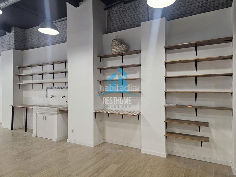 Foto e5b47132-6d1f-4a82-9056-b923717b9e52. Local comercial a Russafa Valencia