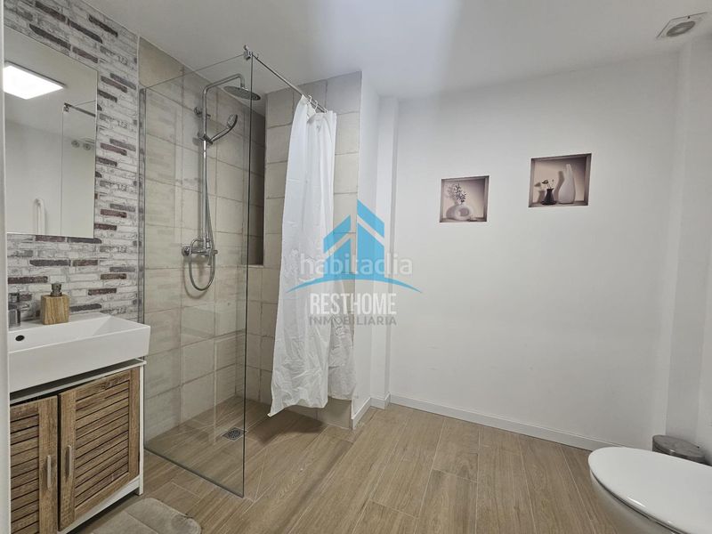 Foto e884d563-8eb3-40b4-b845-d6cd82370db5. Local comercial a Russafa Valencia