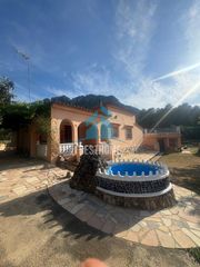 Chalet  Cami de la pedrera. Chalet con gran parcela y piscina en pla de corrals quatretonda