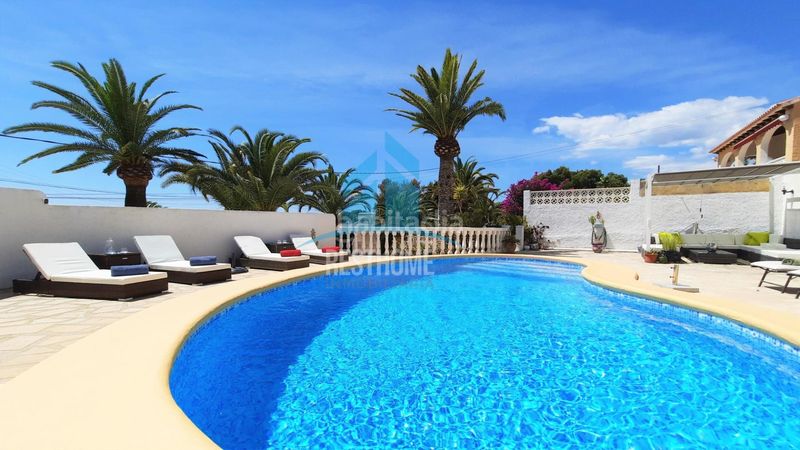 Foto e92c2c18-e7e7-46b6-aadd-12b992991f06. Xalet amb aparcament piscina a Moravit-Cap Blanc Moraira
